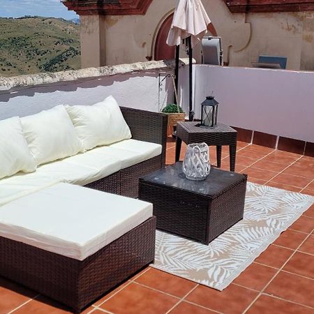 Apartamentos Mirador En La Plaza De Zahara Zahara De La Sierra Eksteriør bilde